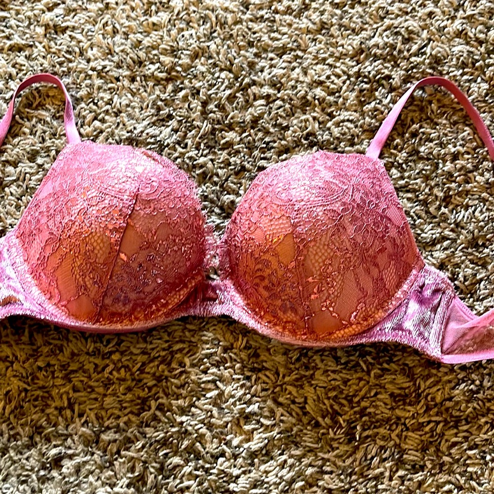 Victoria Secret Bra. Great condition